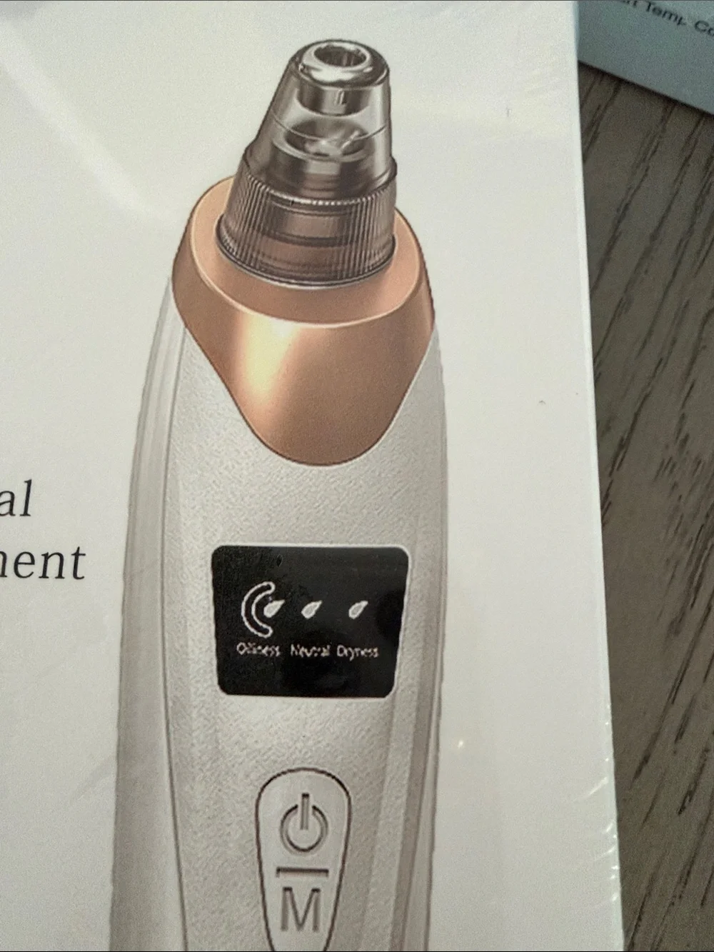 Multifunctional Cleaning Instrument - White with Rose Gold Accent